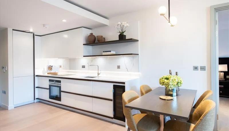 2 bed property in Edgware Road, London